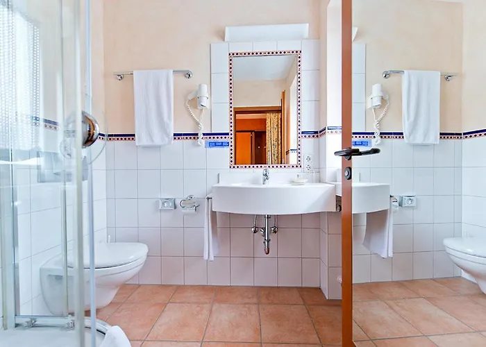 Panorama Hotel 3*